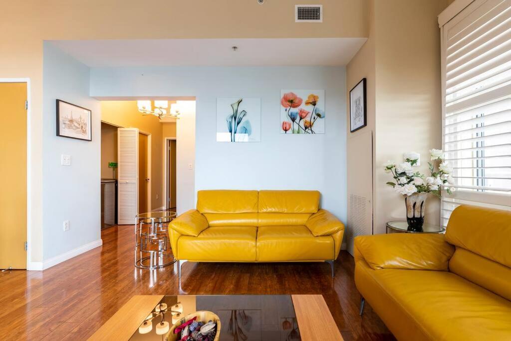 A Corner Unit With Ocean Views From Every Room 롱비치 외부 사진