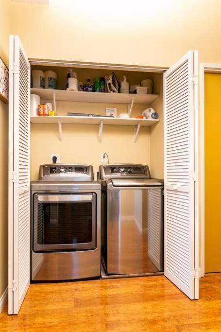 A Corner Unit With Ocean Views From Every Room 롱비치 외부 사진