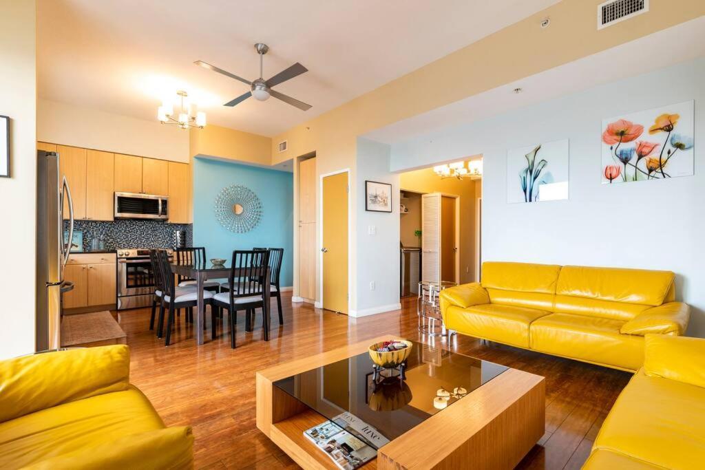 A Corner Unit With Ocean Views From Every Room 롱비치 외부 사진